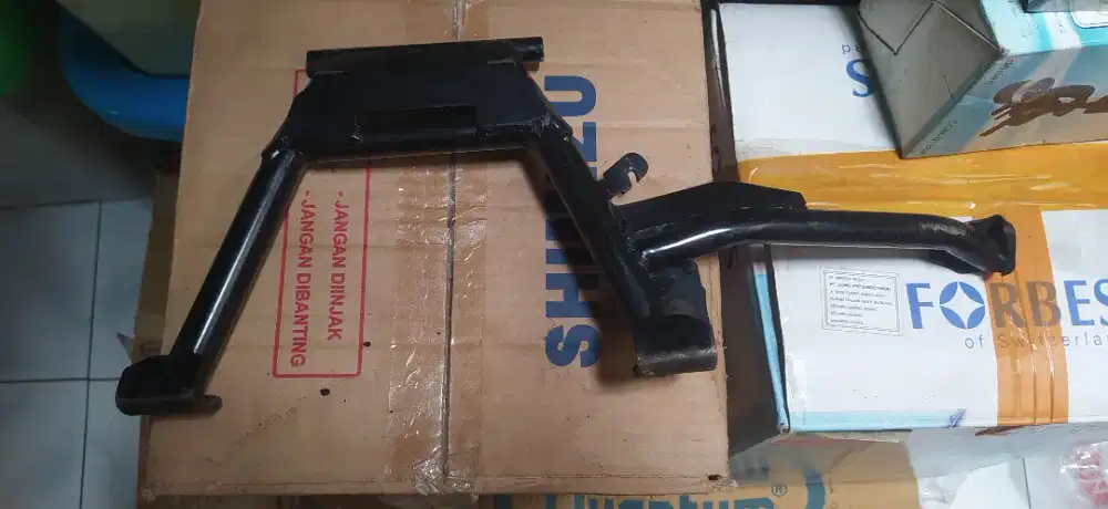 Standar Tengah Vario 125