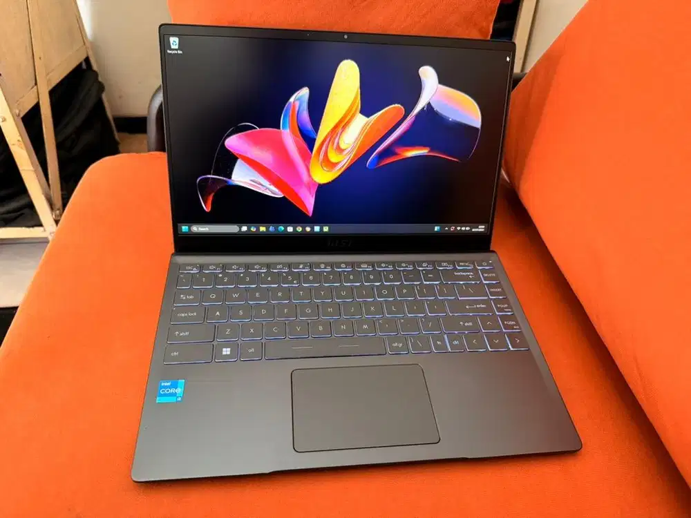 Laptop Desain MSI Modern 14 Core i3 gen 11