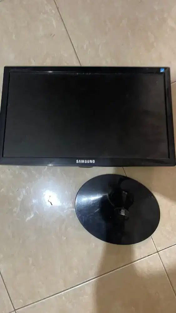 monitor samsung LED sync master 19 inch wide apa adanya