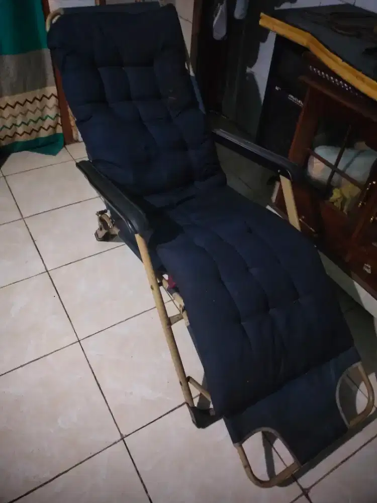 Kursi lipat panjang 2  mtr no minus bahan terpal kuat.PAS