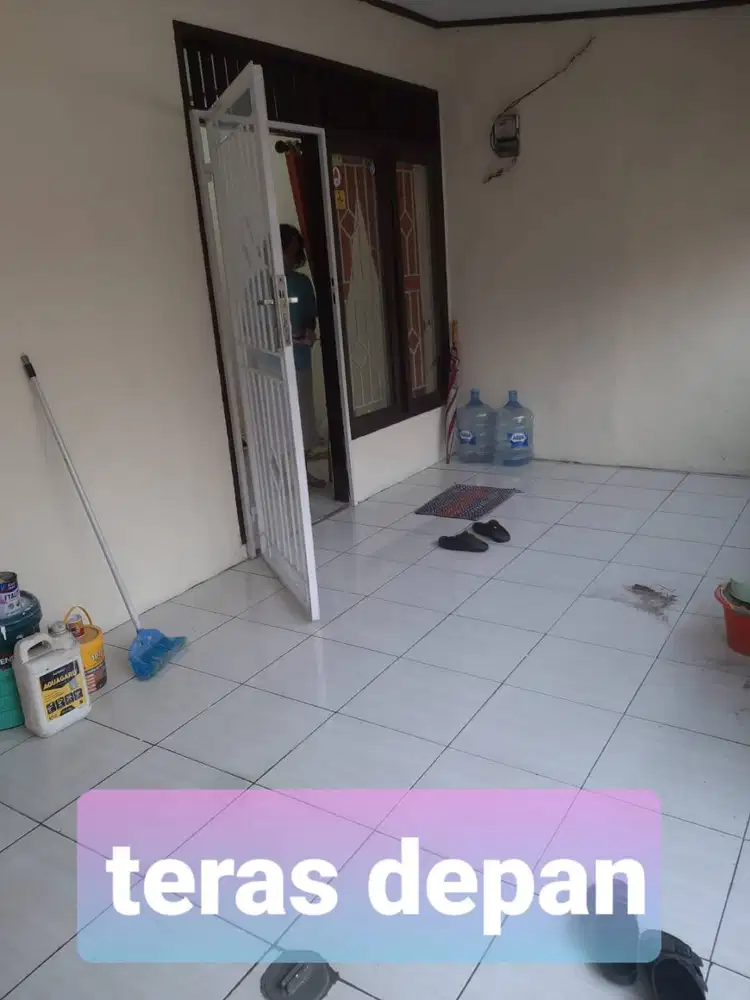 DIKONTRAKKAN/DISEWAKAN RUMAH