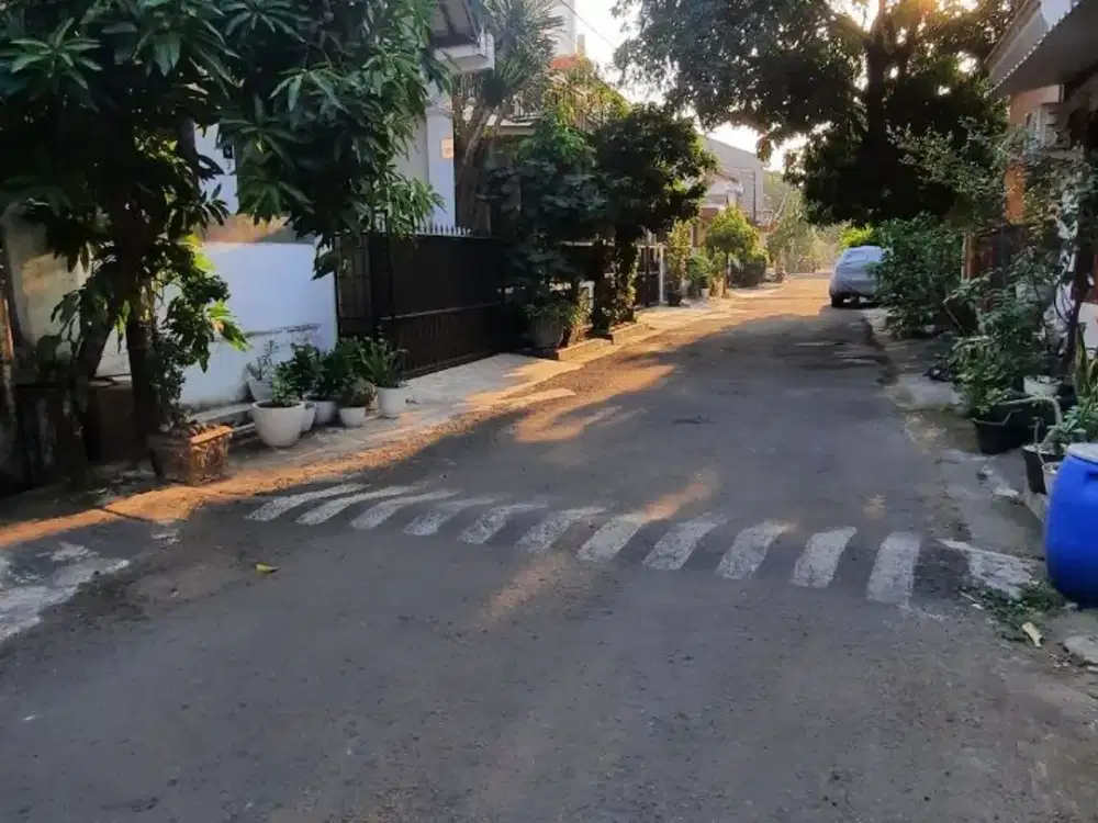 Rumah 1 Lantai di Bekasi Utara. Dalam Komplek, SHM
