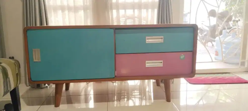 Meja TV kayu jati Retro cat duco