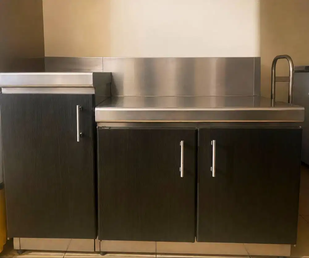 DIJUAL MURAH MEJA / RAK STAINLESS