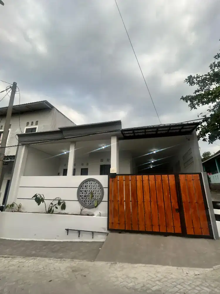 RUMAH CANTIK SIAP HUNI BUKIT KENCANA JAYA TEMBALANG