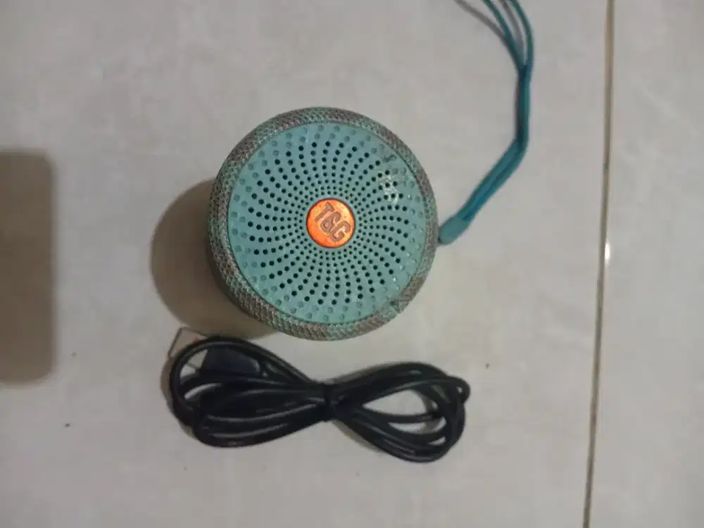 Speaker bluethooth + kabel charger nya