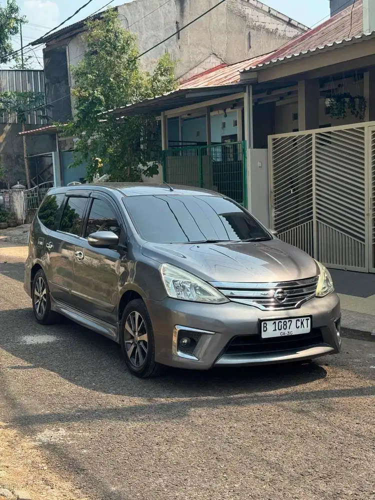 Nissan Grand livina 2015 Bensin