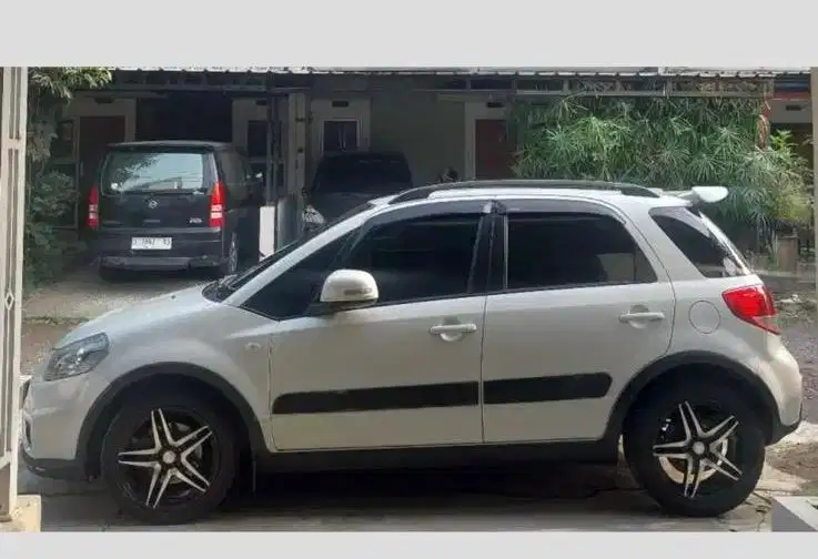 JUAL Suzuki SX4 tipe RC1 (teratas) Putih