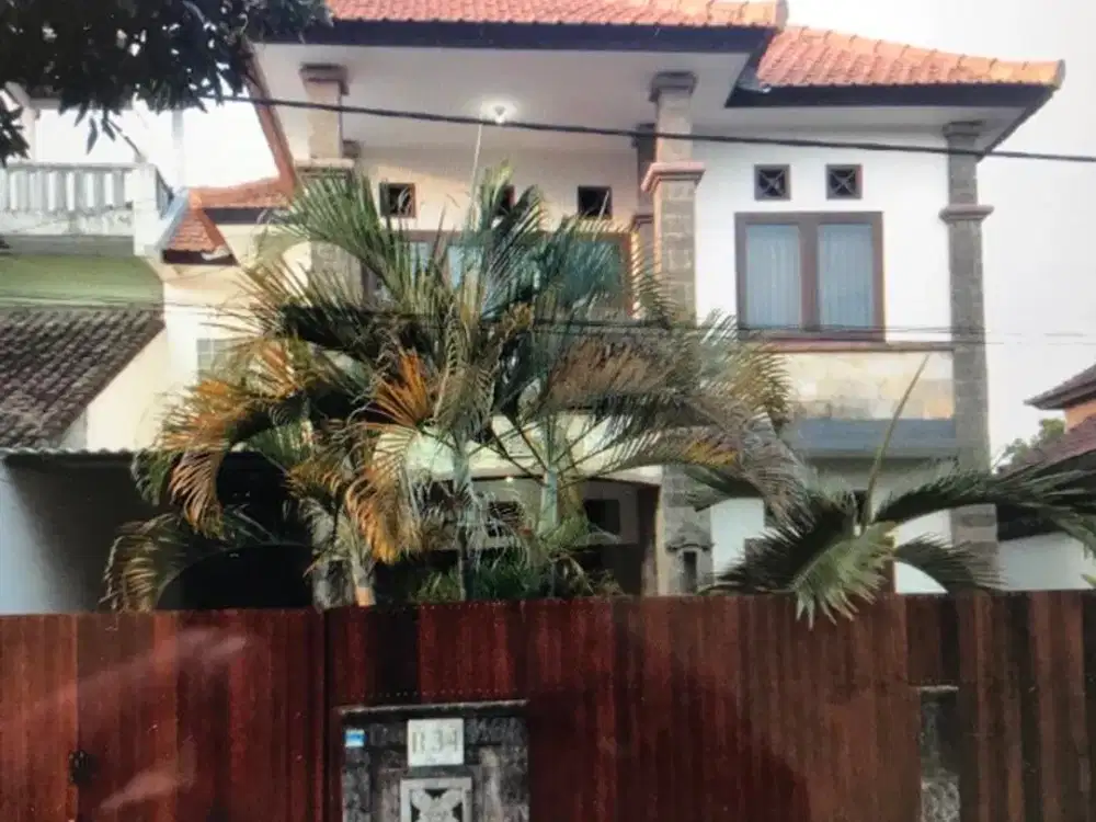 DIJUAL RUMAH FULLY FURNISHED 4 KAMAR. TIDUR SIAP HUNI KAMPIAL NUSA DUA