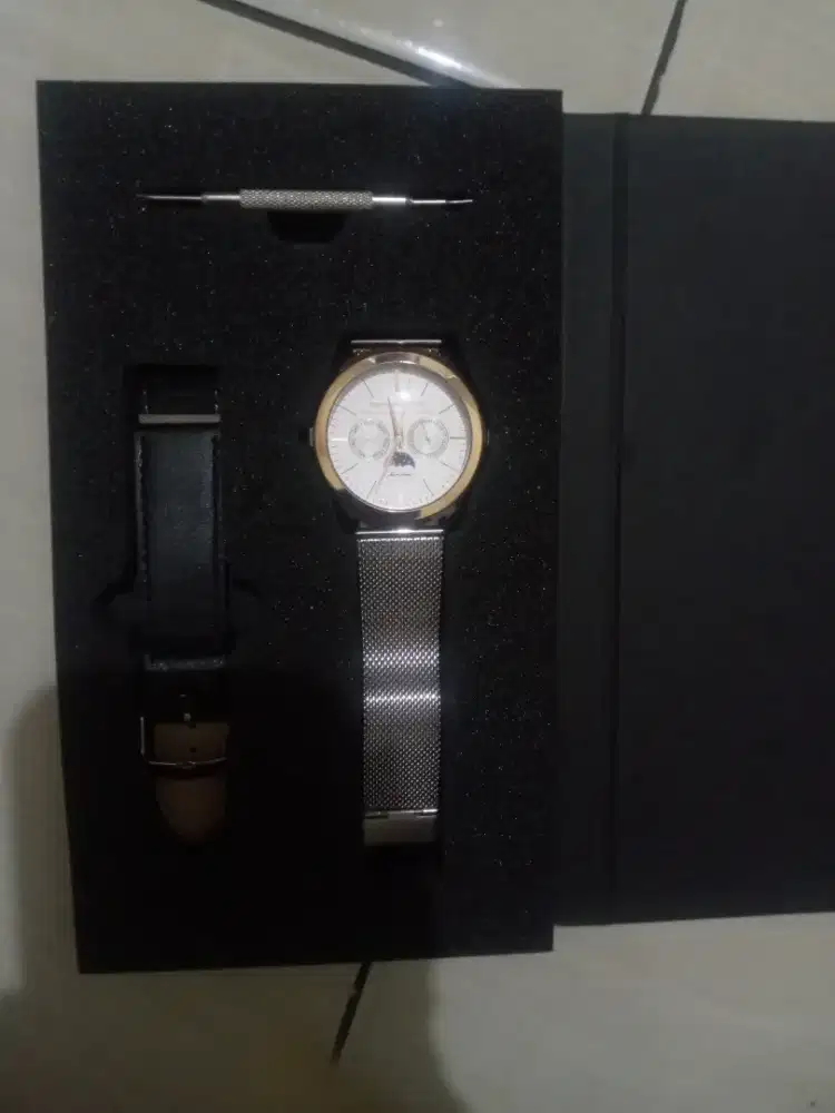 Jam tangan kukiwon dari korea