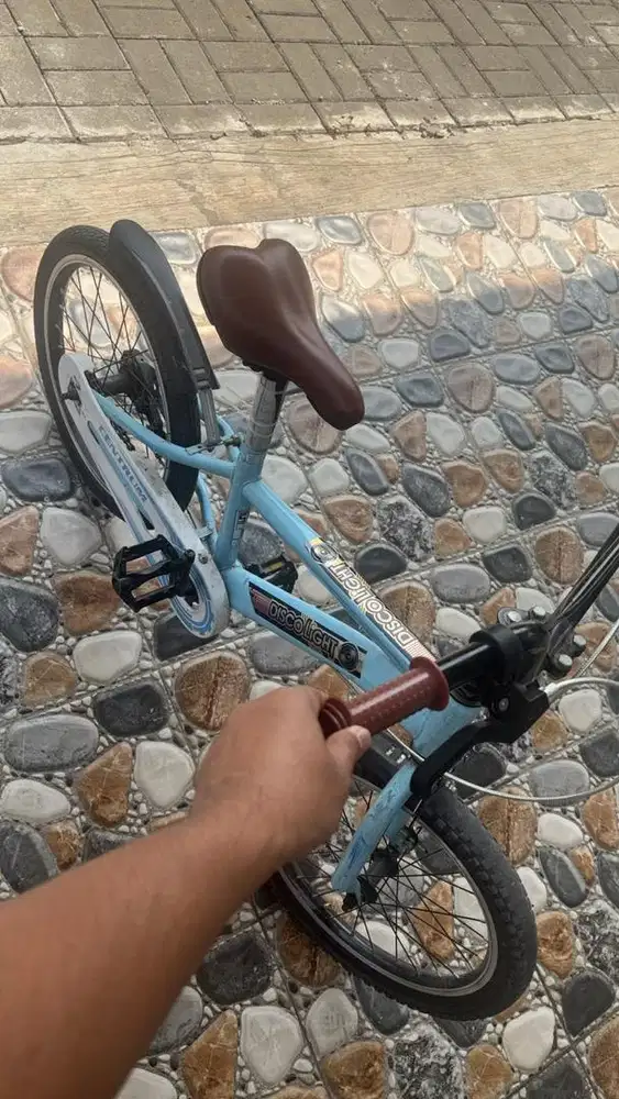 SEPEDA ANAK BEKAS MERK CENTRUM
