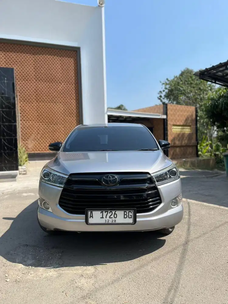 INNOVA REBORN V DIESEL MATIC 2018