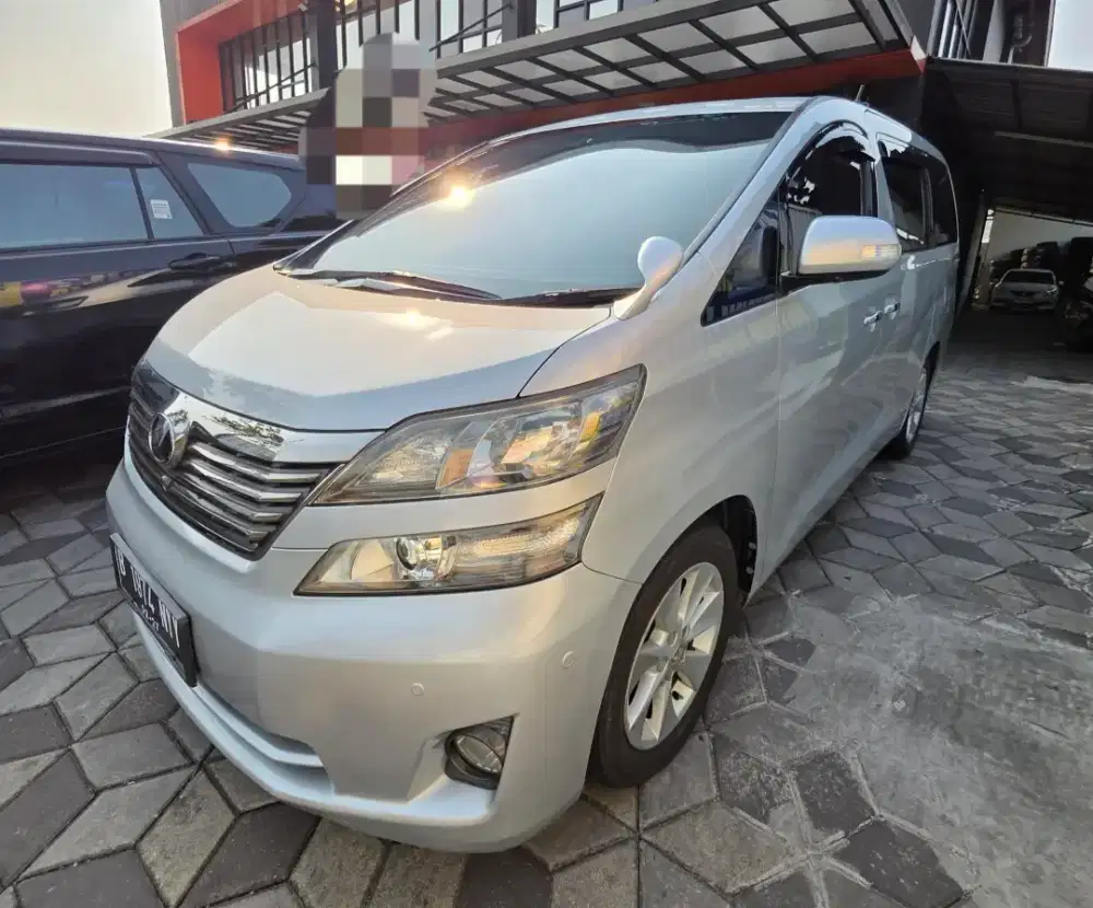 VELFIRE V PREMIUM DP25