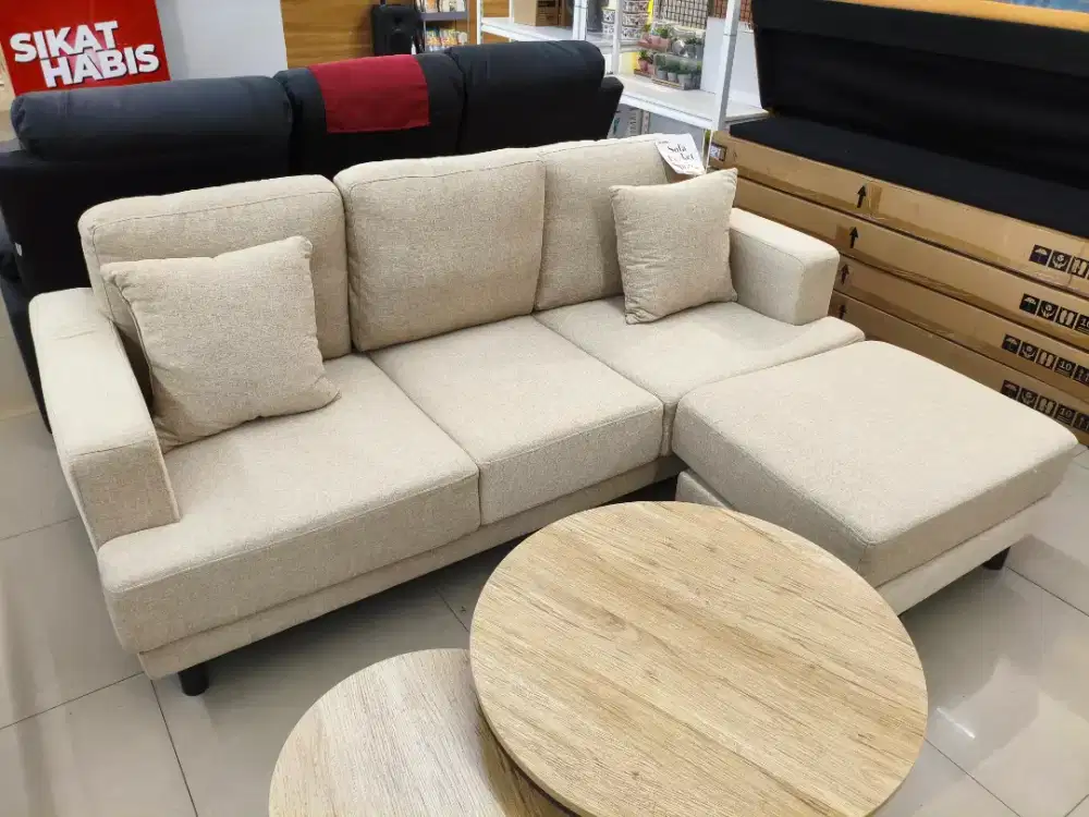 Selma Glivel Sofa Fabric 3 Seater dengan Bangku – Beige