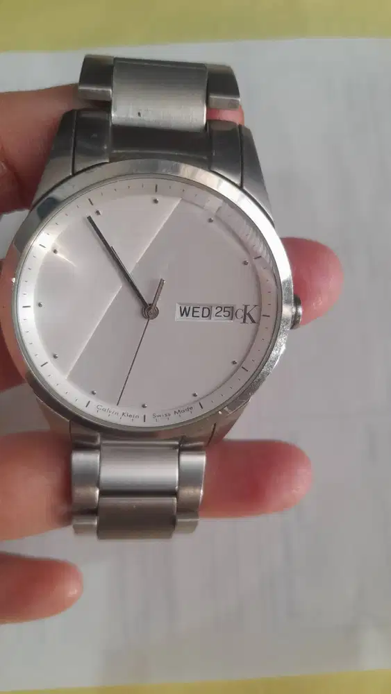 JAM TANGAN STAINLESS STEEL ORI MERK GUESS .MK