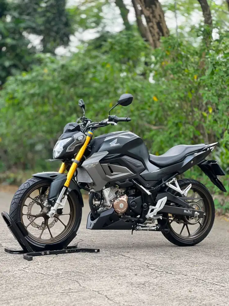 HONDA NEW CB150R 2023 HITAM KM 100 PERAK PAJAK PANJANG SIAP TOURING