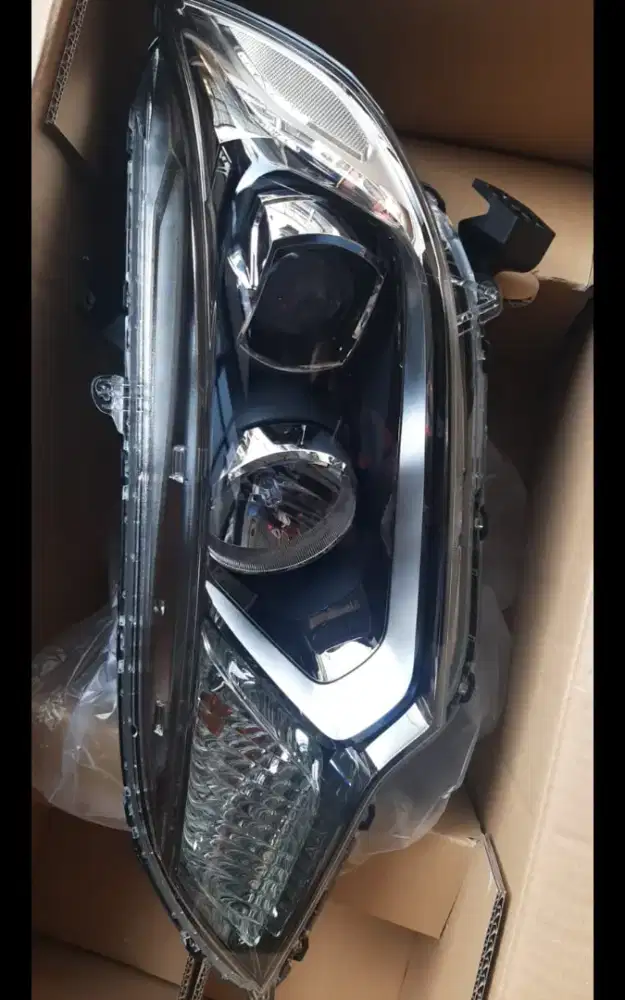 Lampu kiri honda jazz 2019