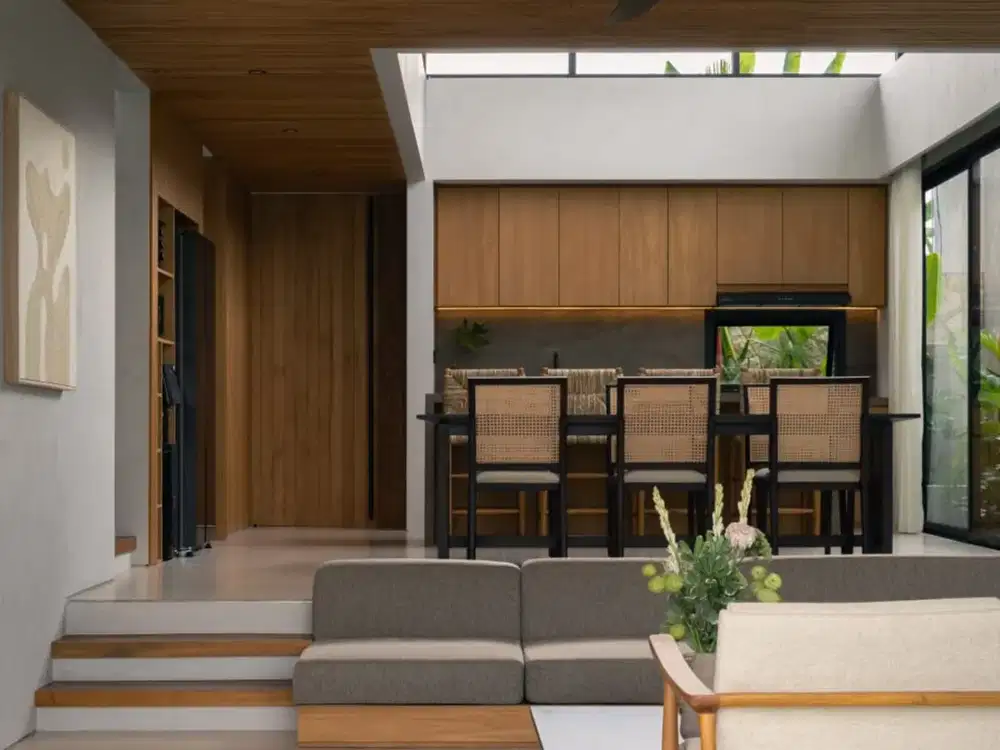 Luxury 3-Bedroom Villa for Rent in Tumbak Bayuh – Fully Furnished with High-Speed Internet