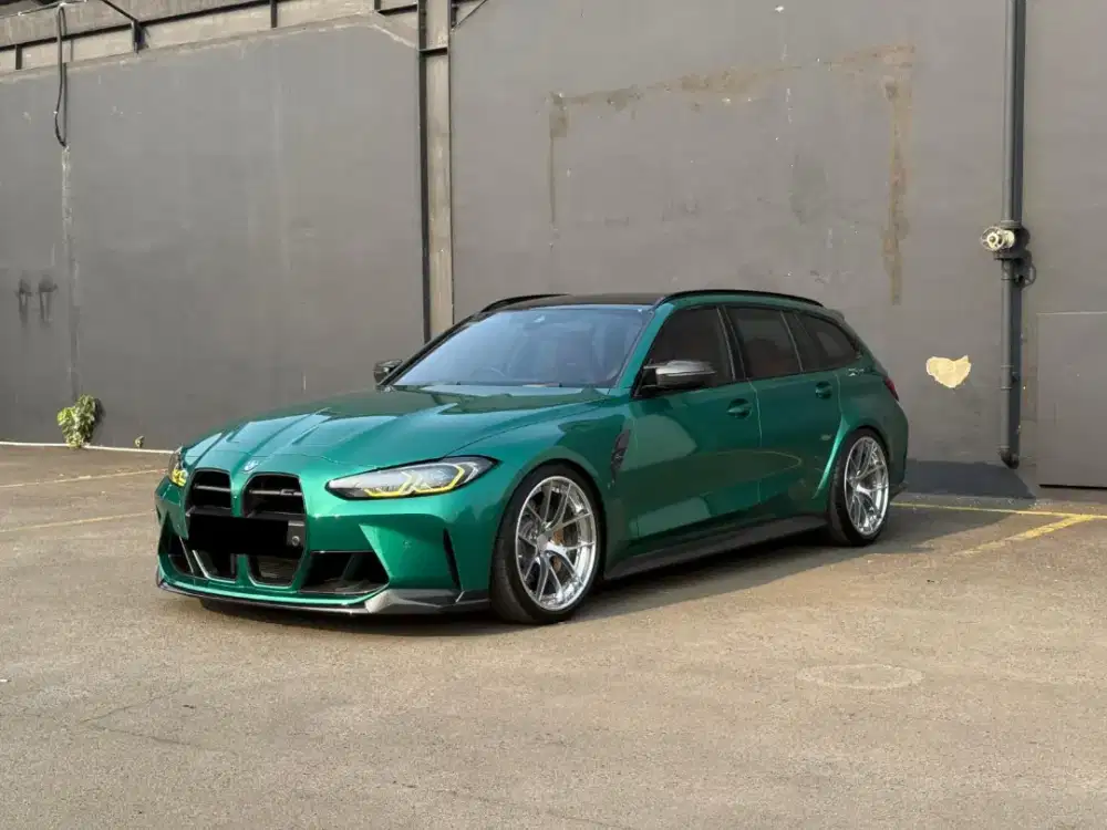 BMW M3 touring Nik 2024
Green KM 17rb