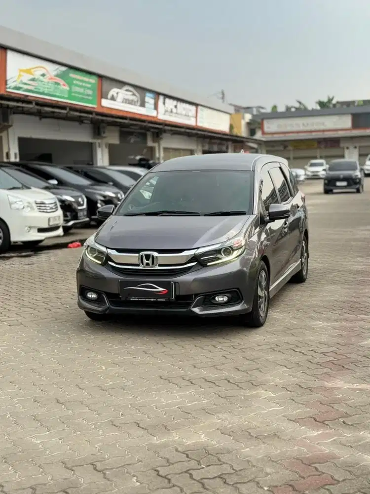 (Termurah Cash) Mobilio E cvt 2021 abu dp 2jt matic murah avanza ertig