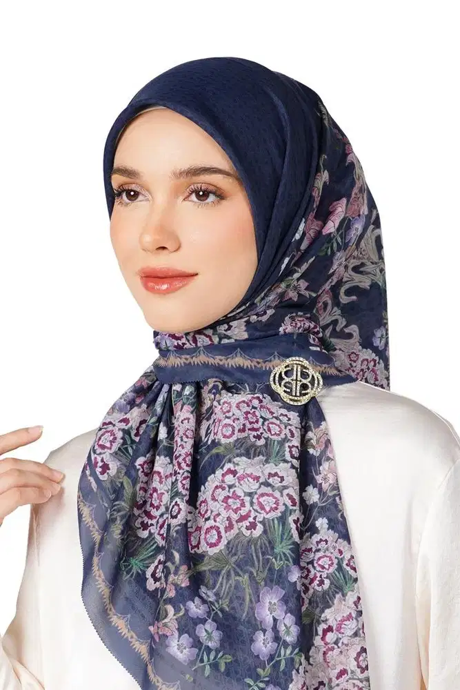 scarf Nada Puspita