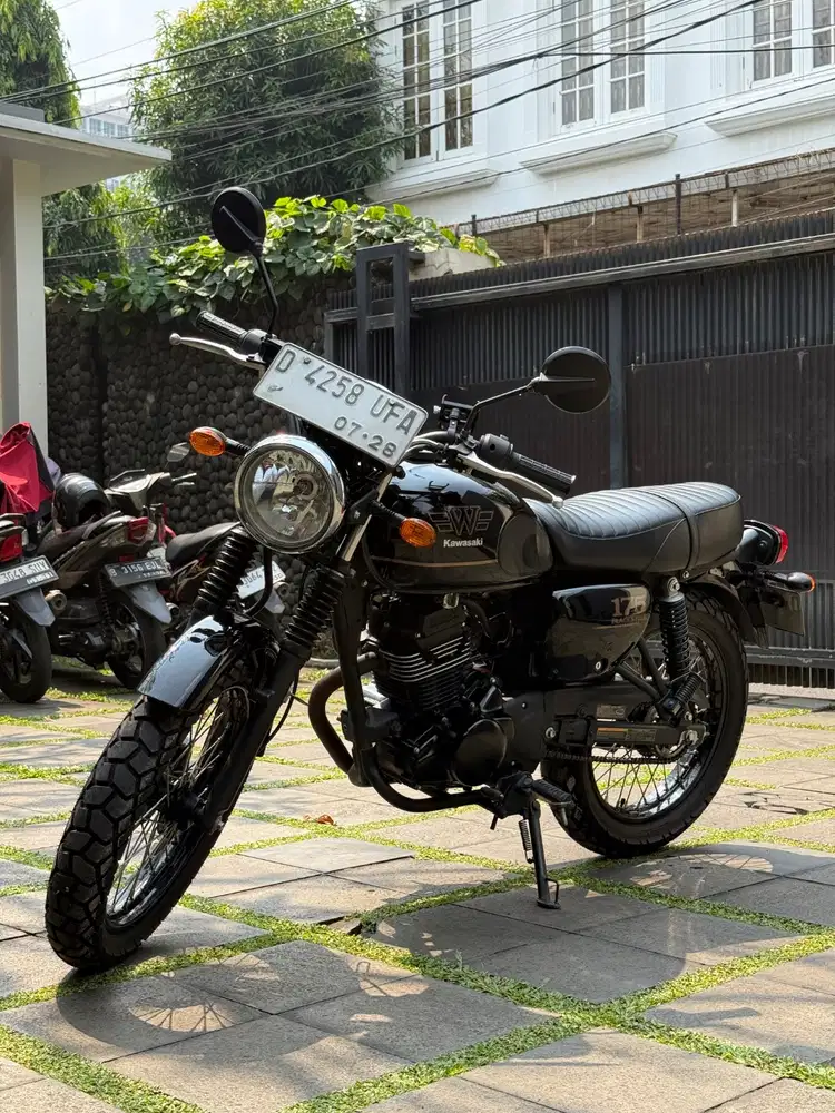 Kawasaki W175 Black Style 2023