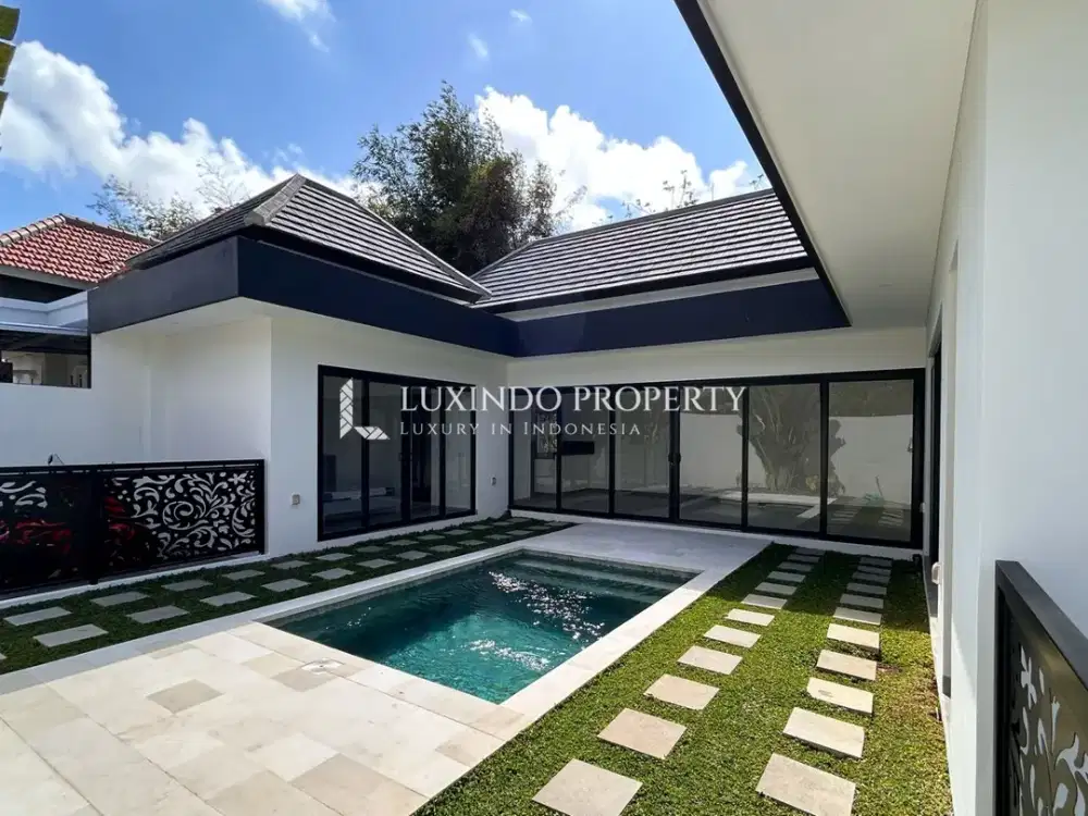 DIJUAL VILLA DENGAN 2 KAMAR TIDUR DI KUTUH