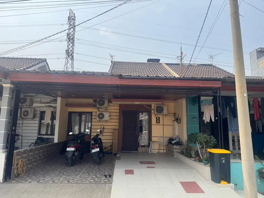 Disewakan rumah beserta isi
