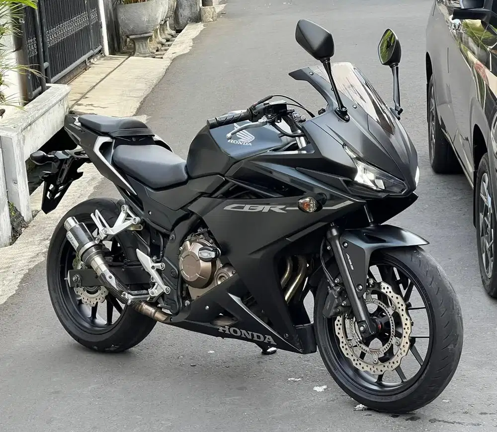 Honda CBR250RR New Facelift KM 2rb like new 2023 hitam cbr 250 rr