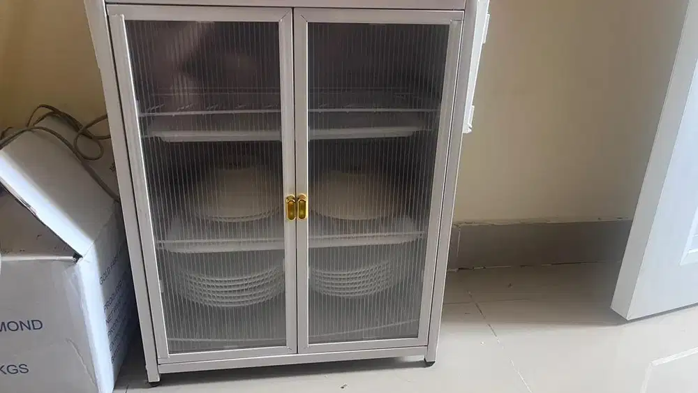 Rak piring minimalis