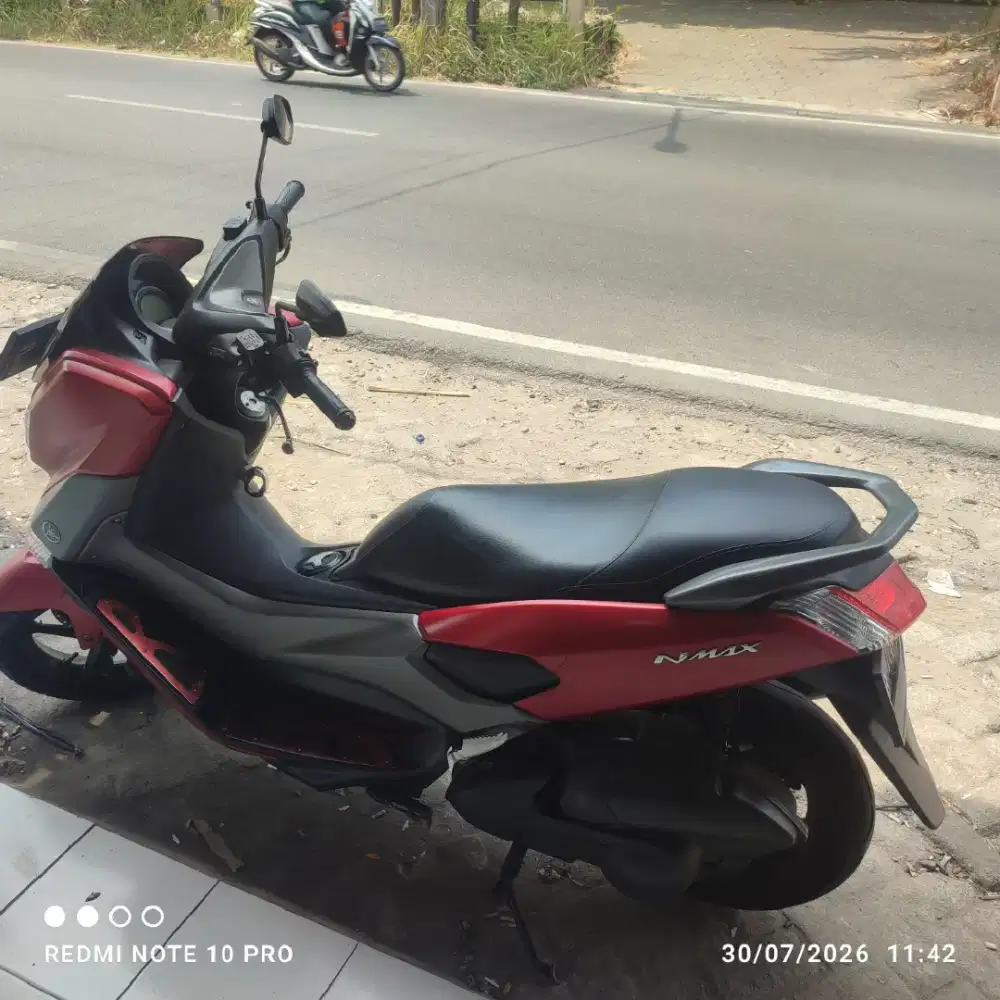 Yamaha nmax 2016 merah
