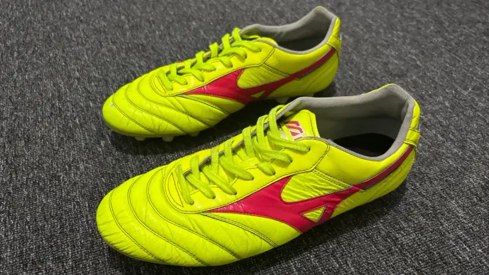 Sepatu Bola Mizuno Elite edition