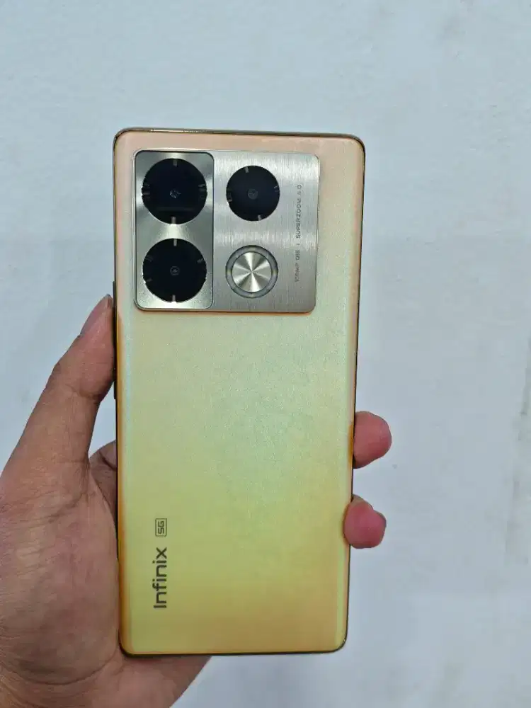 Infinix Note 40 pro 5G 8/256 Gold