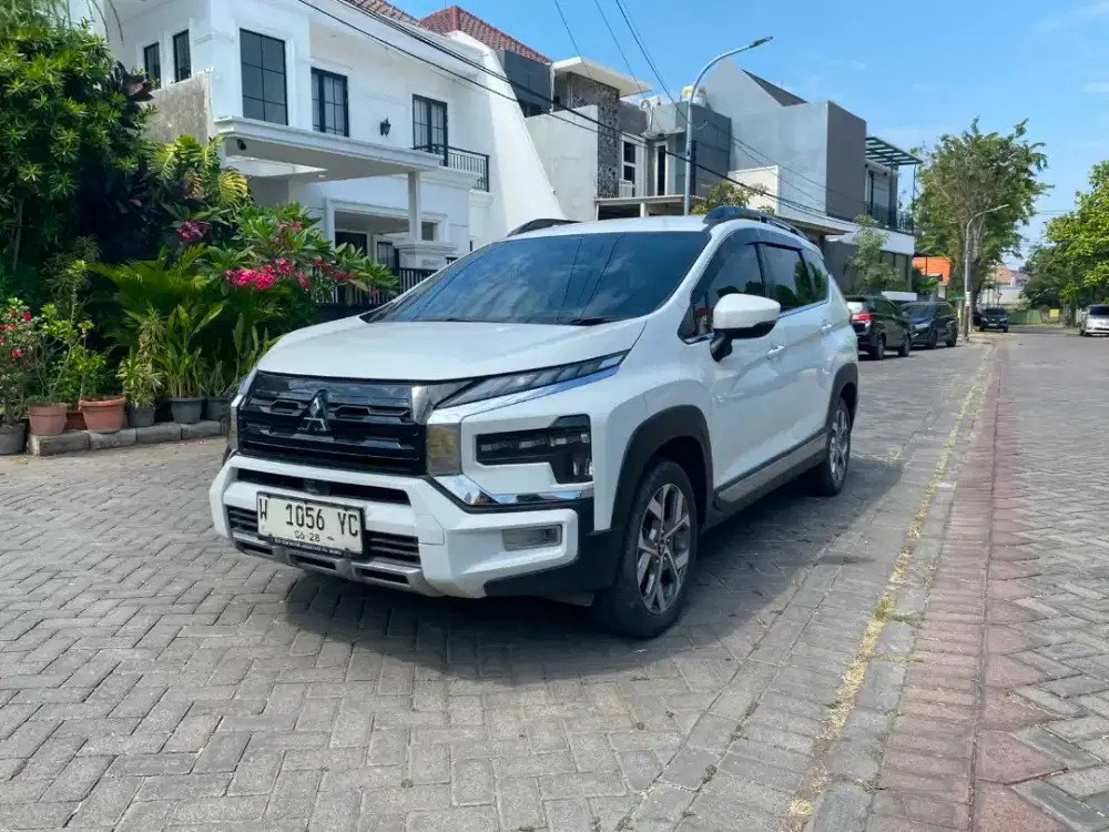 Mitsubishi Xpander cross plus 2023 putih ready juga tahun 2022
