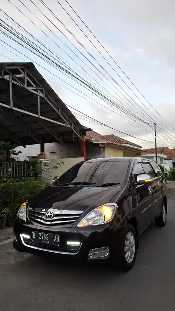 Toyota Kijang Innova V 2.0 Matic 2009 Istimewa Siap Pakai - Cilacap