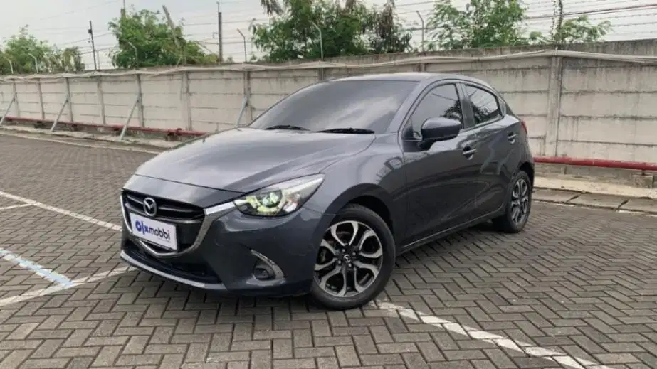 LOW DP Mazda 2 1.5 R Skyactiv Bensin-AT 2019 FYA