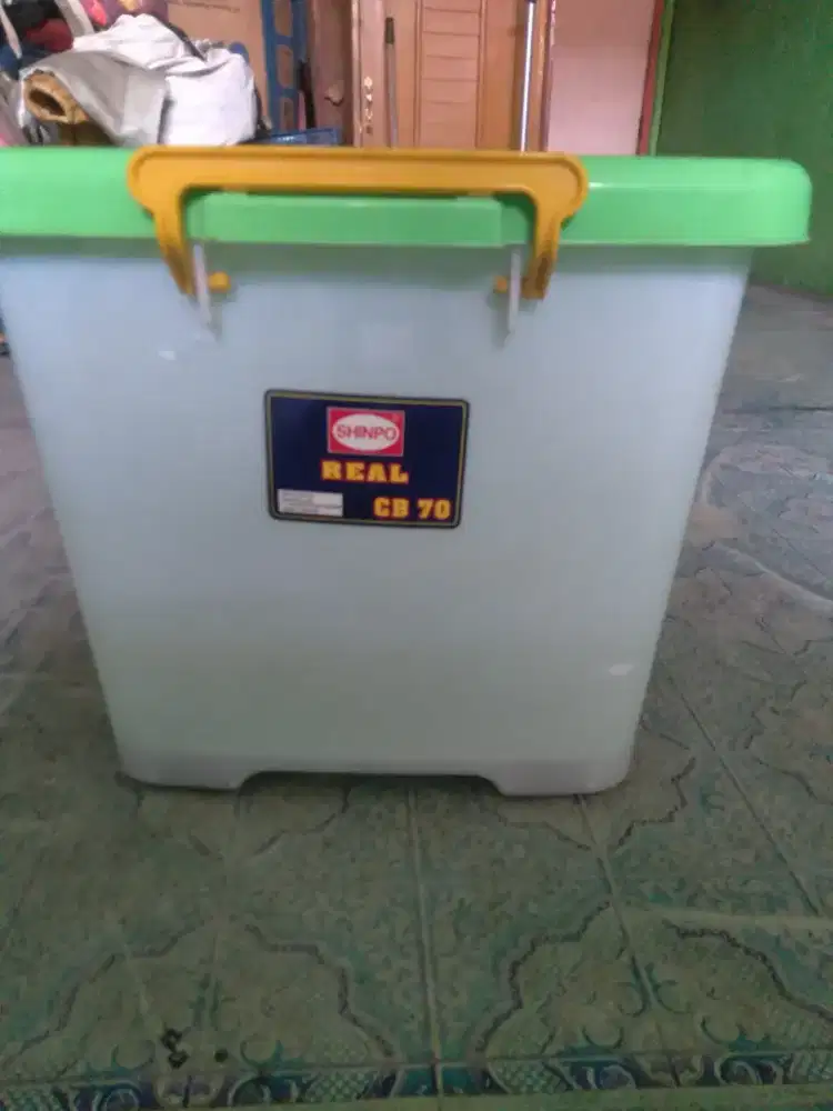 Container box 70 liter shinpo