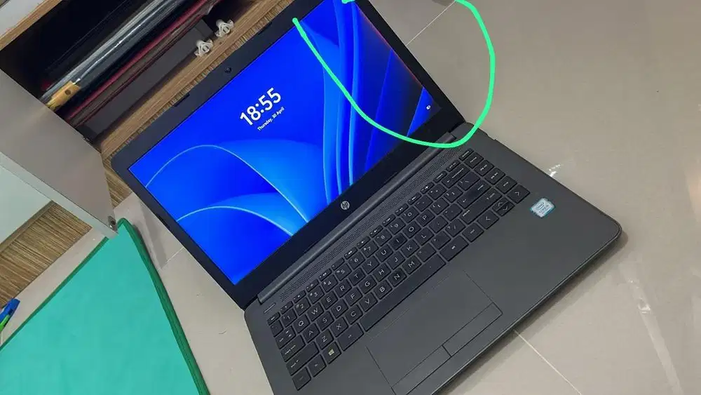 Laptop Dell dan HP bekas, bisa dipakai, harus upgrade ram biar lancar.