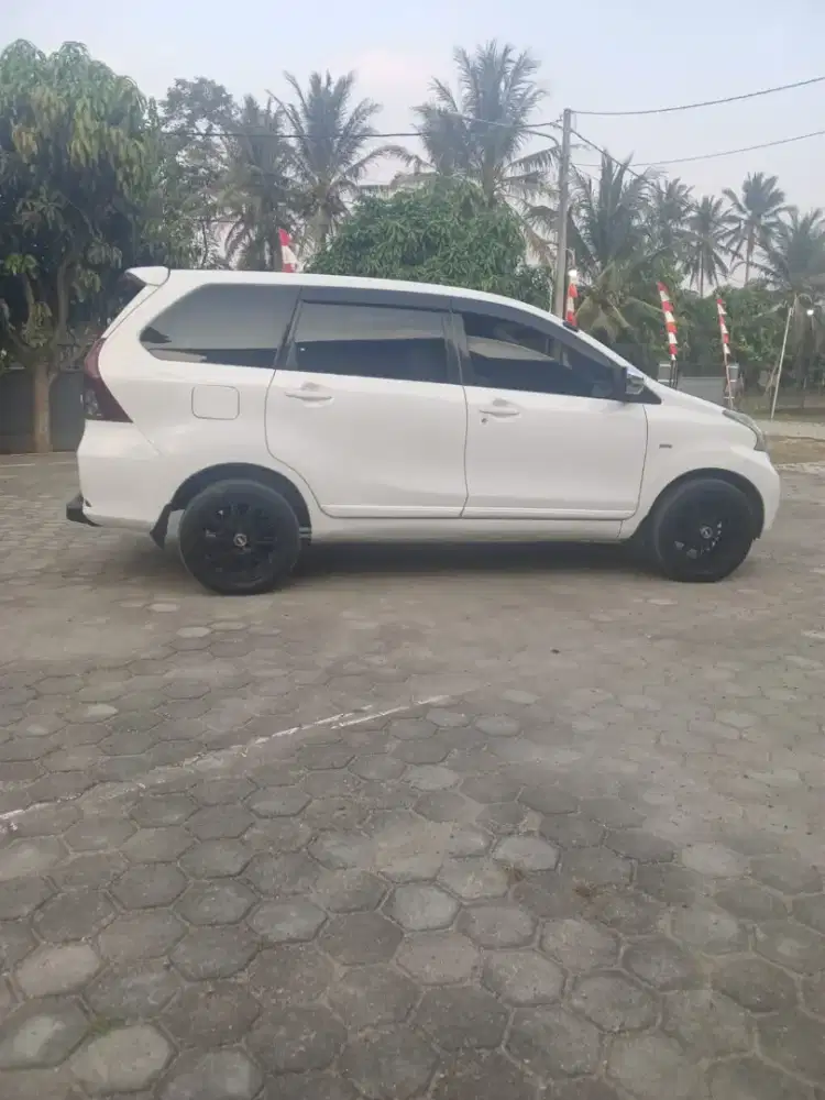 Avanza g 2012 matic