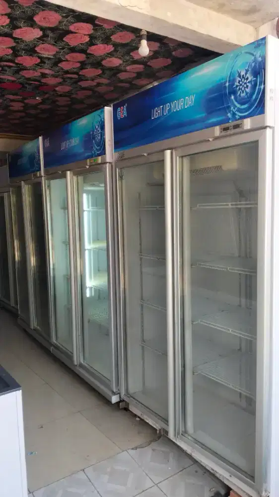 Showcase Gea expo 1050 liter