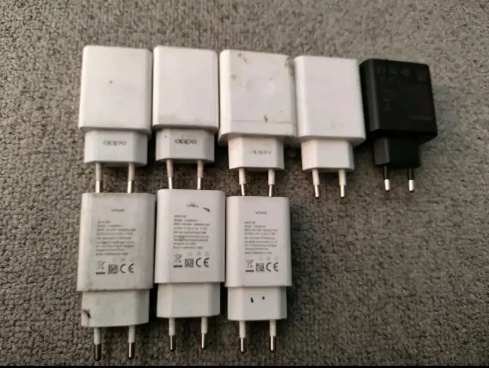 Charger ori bawaan hp
