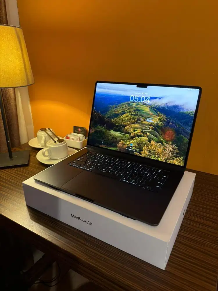 Macbook Air M3 Midnight 15 resmi iBox