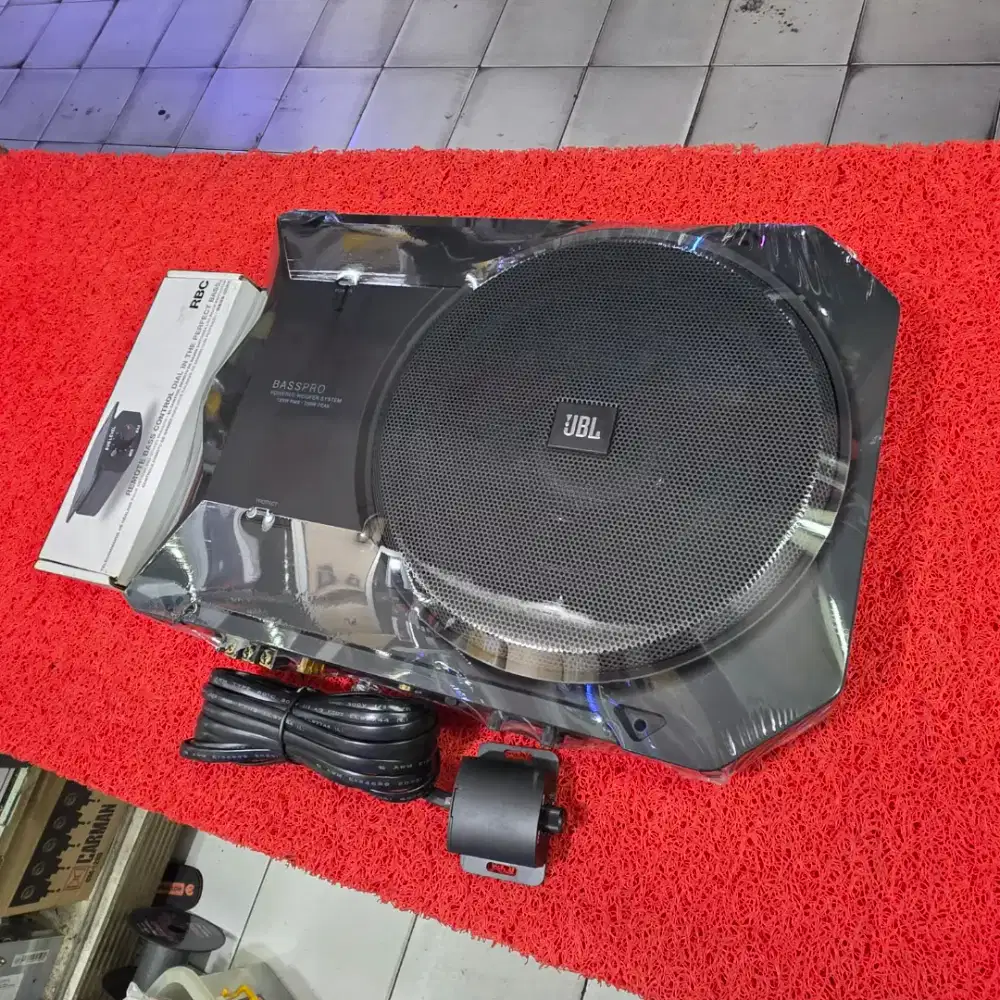 Subwoofer Kolong Aktif JBL BASSPRO SL Subwoofer Aktif JBL 8 in