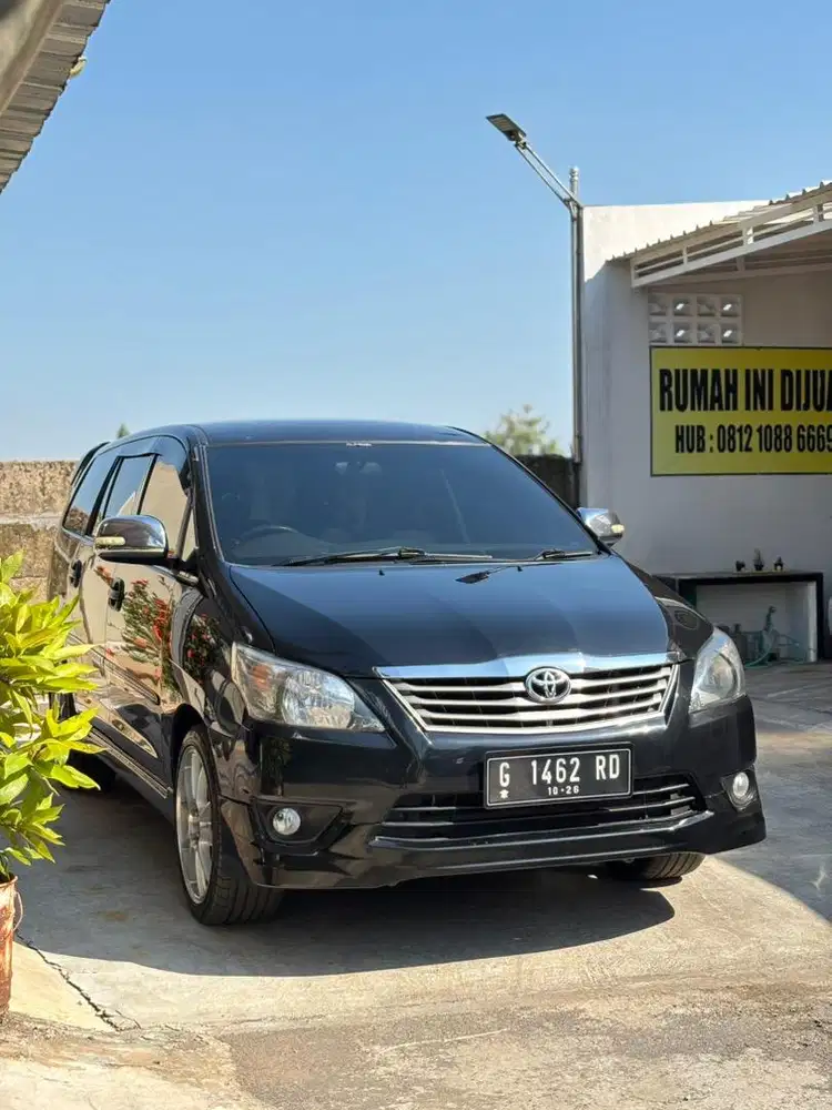 Kijang innova Grand 2011 pemakaian 2012 asli plat G tgn prtama pjk jln