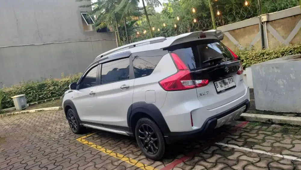 Mobil Hybrid Automatic KM Sangat Rendah, No Minus, Harga Miriiiiing!!!
