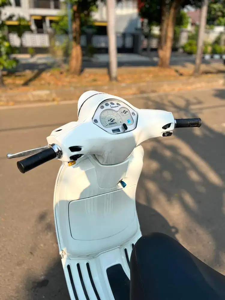 LX 2V 125 2011 SALE TERMURAH CLAIM GARANSI!