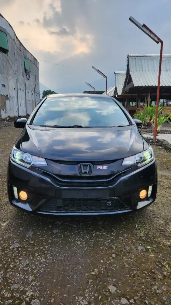 Honda jazz RS GK5 matic spesial edition th 2016