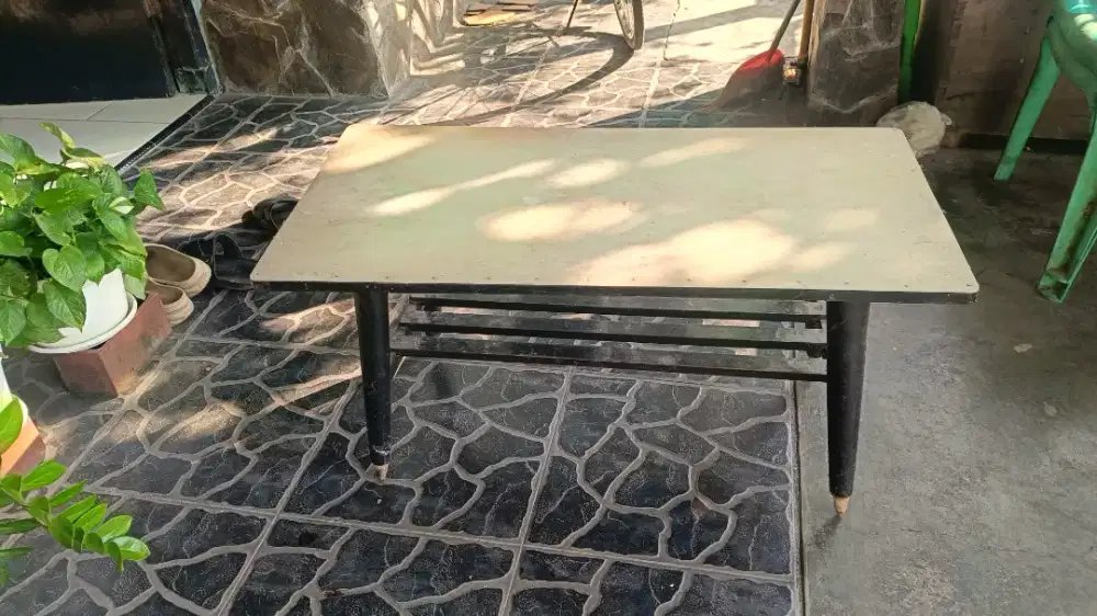 Meja tamu jengki
