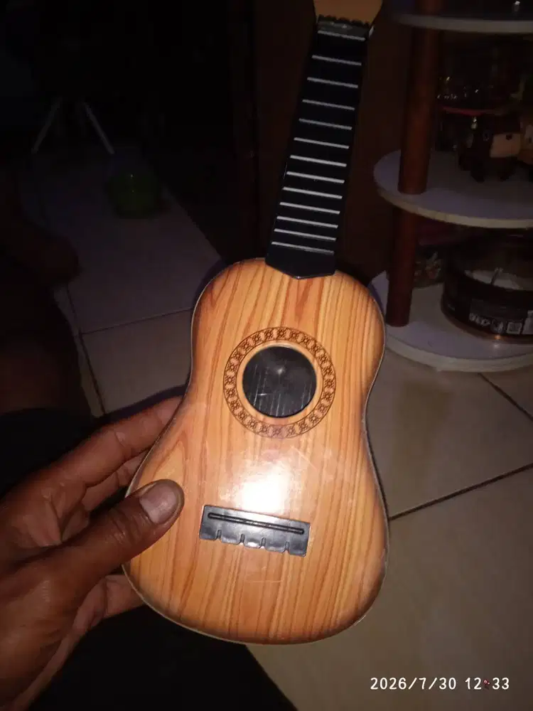 Jual ukulele tanpa snar kondisi baik siap pakai