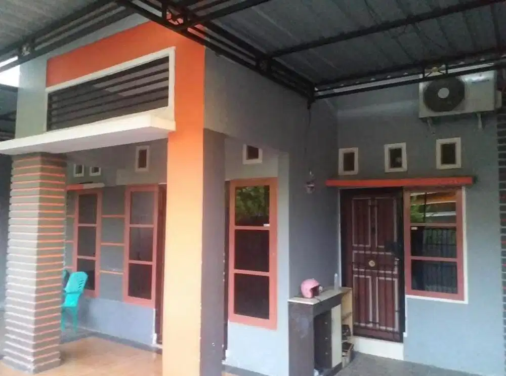 Di kontrakkan rumah type 80 (9x15)